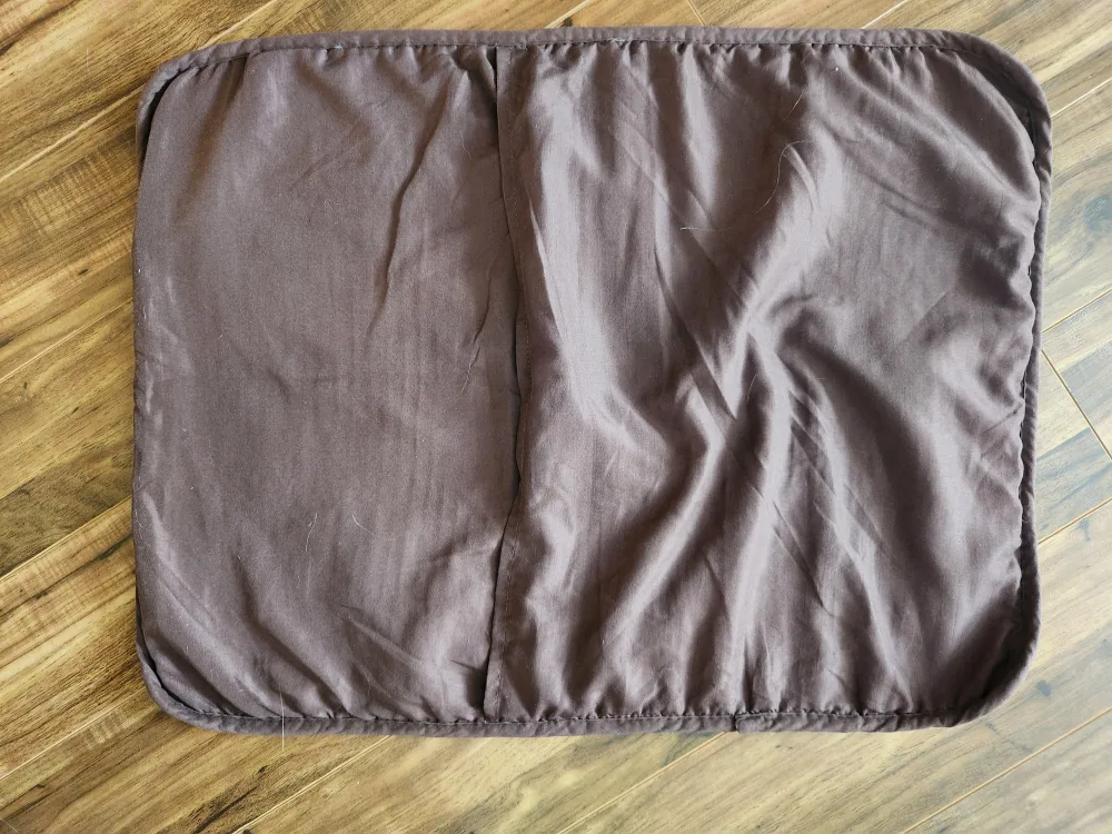 Set of Two Quilted Shams- Brown and Beige image indicator(5)