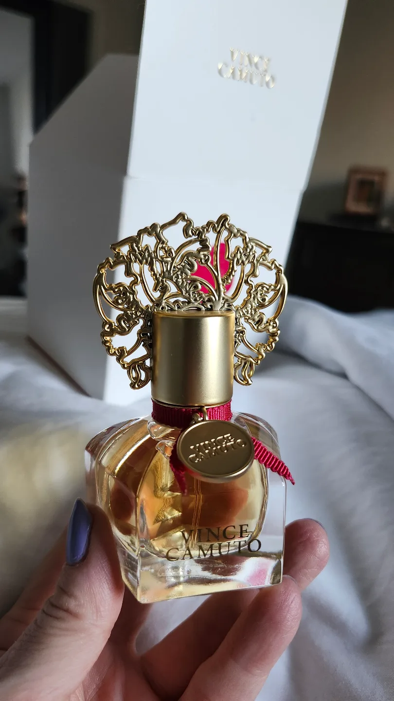 Vince Camuto 1.0 oz Eau de Parfum Spray image indicator(2)