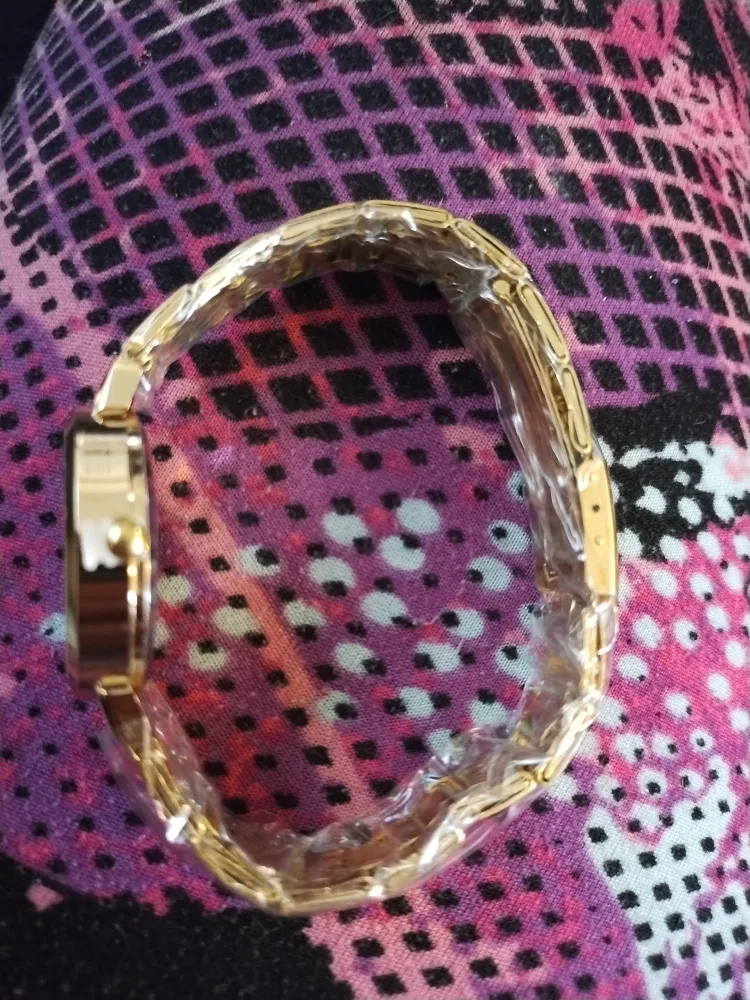 Women's Watch Bundle - Gold Tone Metal Band & Pink Leather Band image indicator(5)