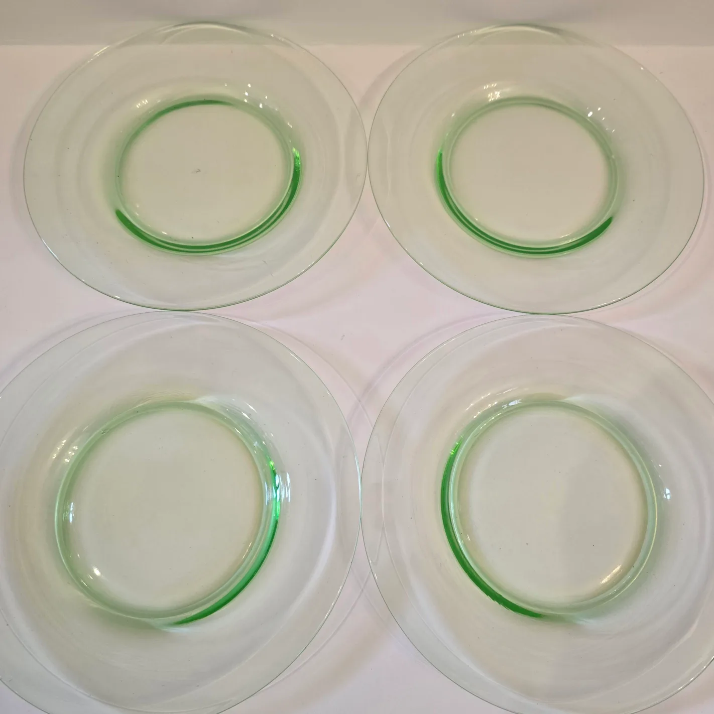 4 small uranium glass plates image indicator(4)