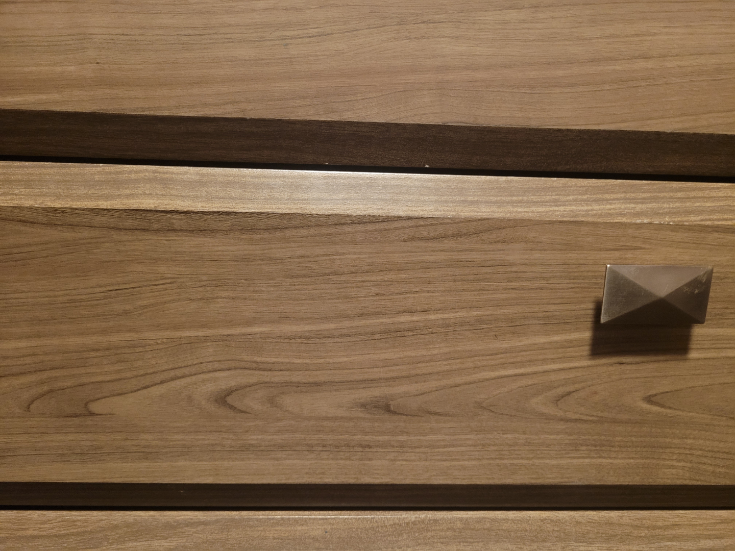 Bedroom Set - Queen Size Bed and Dresser - photo 2