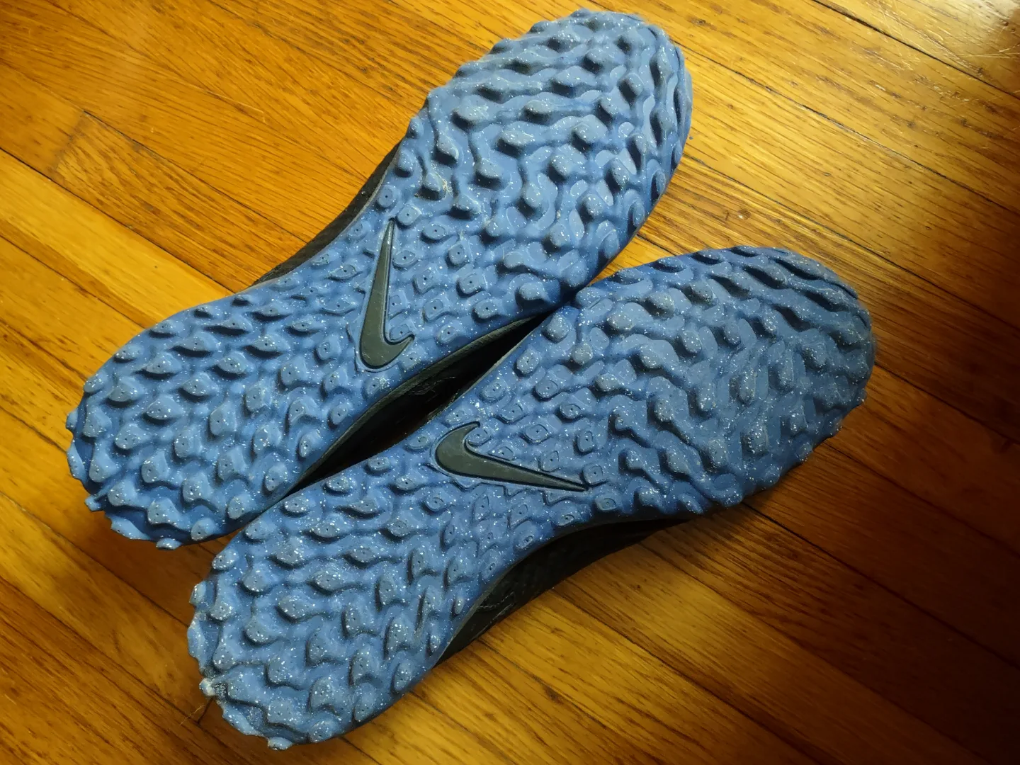 Nike Phantom Vision Academy Dynamic Fit TF Turf Soccer Cleats image indicator(2)