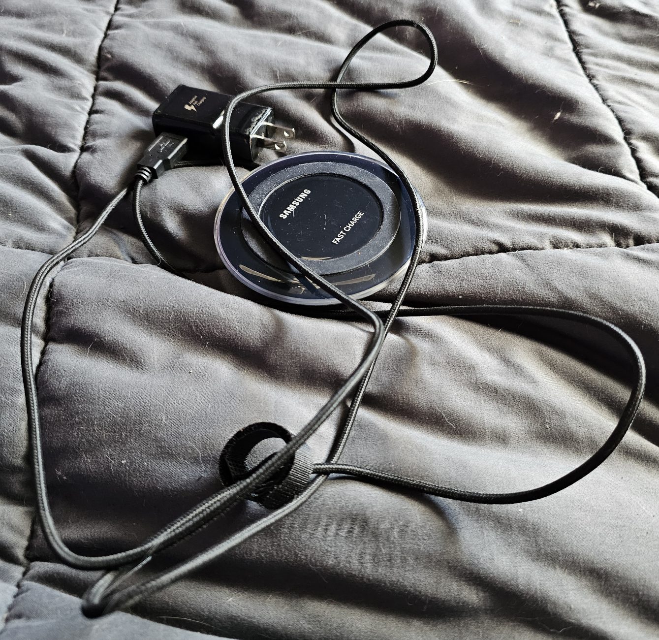 Samsung Wireless Charger with Fast Charging Adapter - photo 4