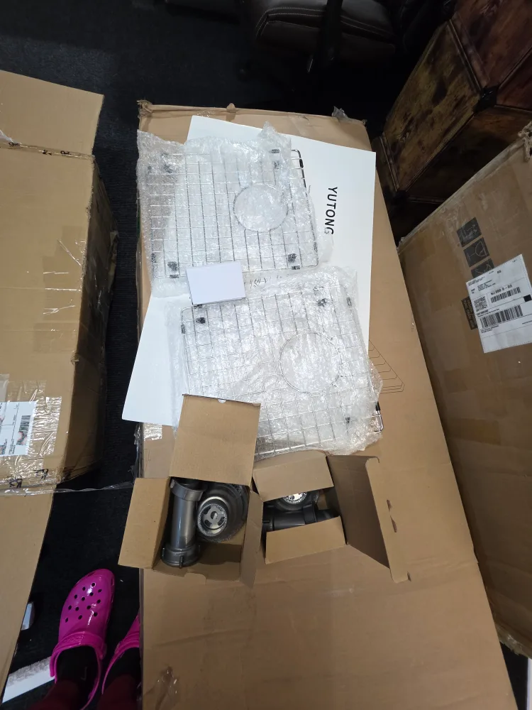 Yutong 31" Double Bowl Stainless Steel Kitchen Sink image indicator(7)