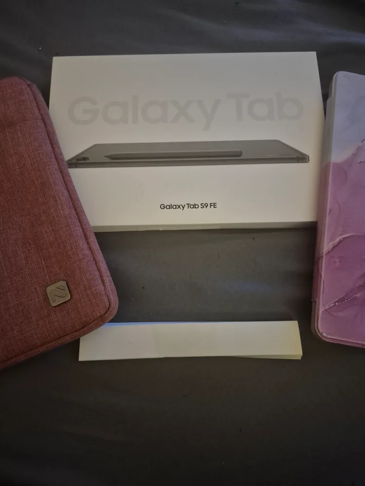 Samsung Galaxy Tab S9 FE thumbnail