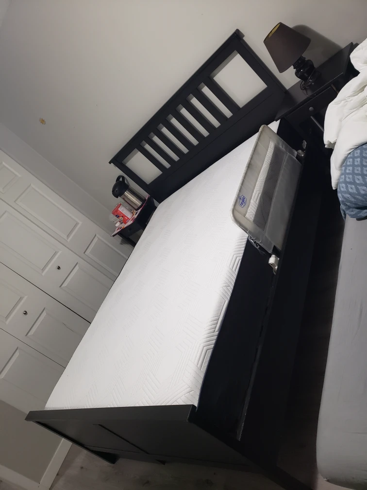 Queen Mattress and Frame Set with Left side drawer - photo 5