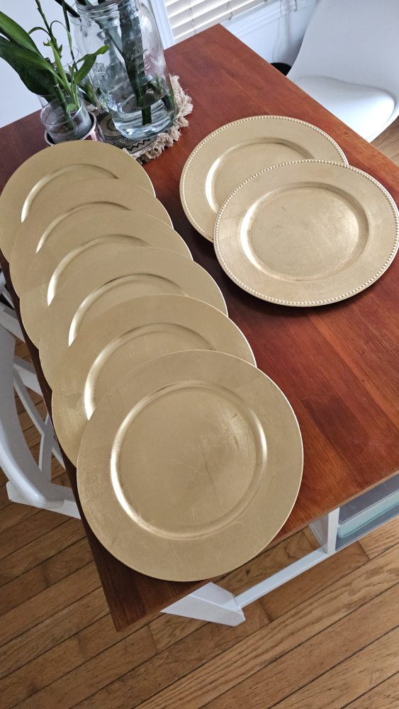 Set of Eight Gold Charger Plates - photo 5
