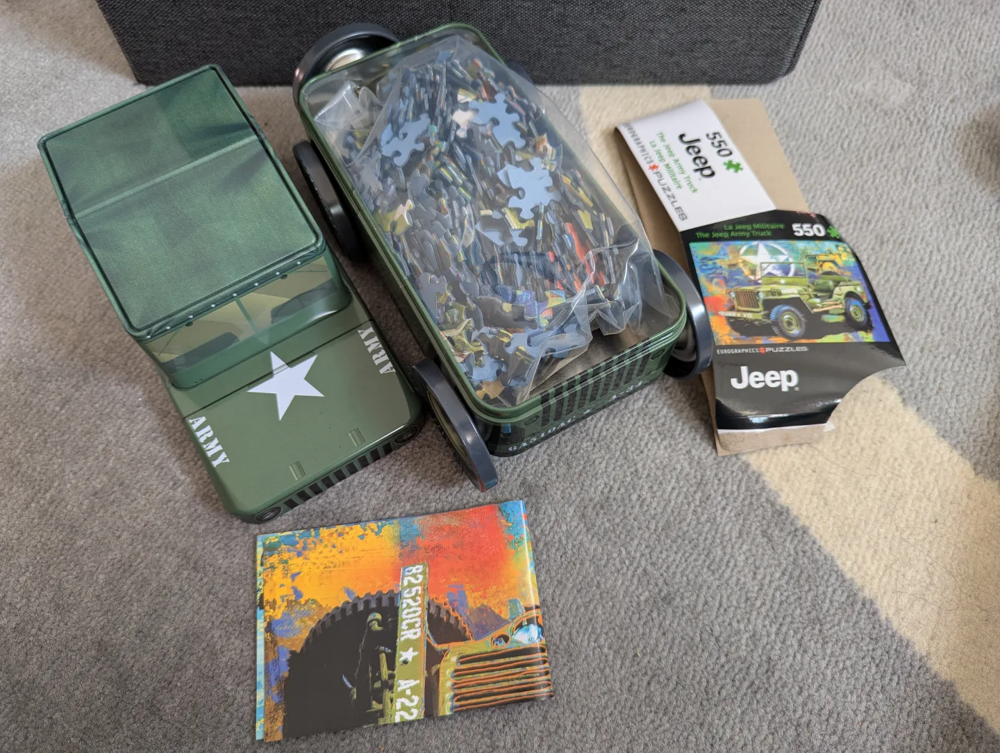Jeep Army Truck 550 Piece Puzzle thumbnail