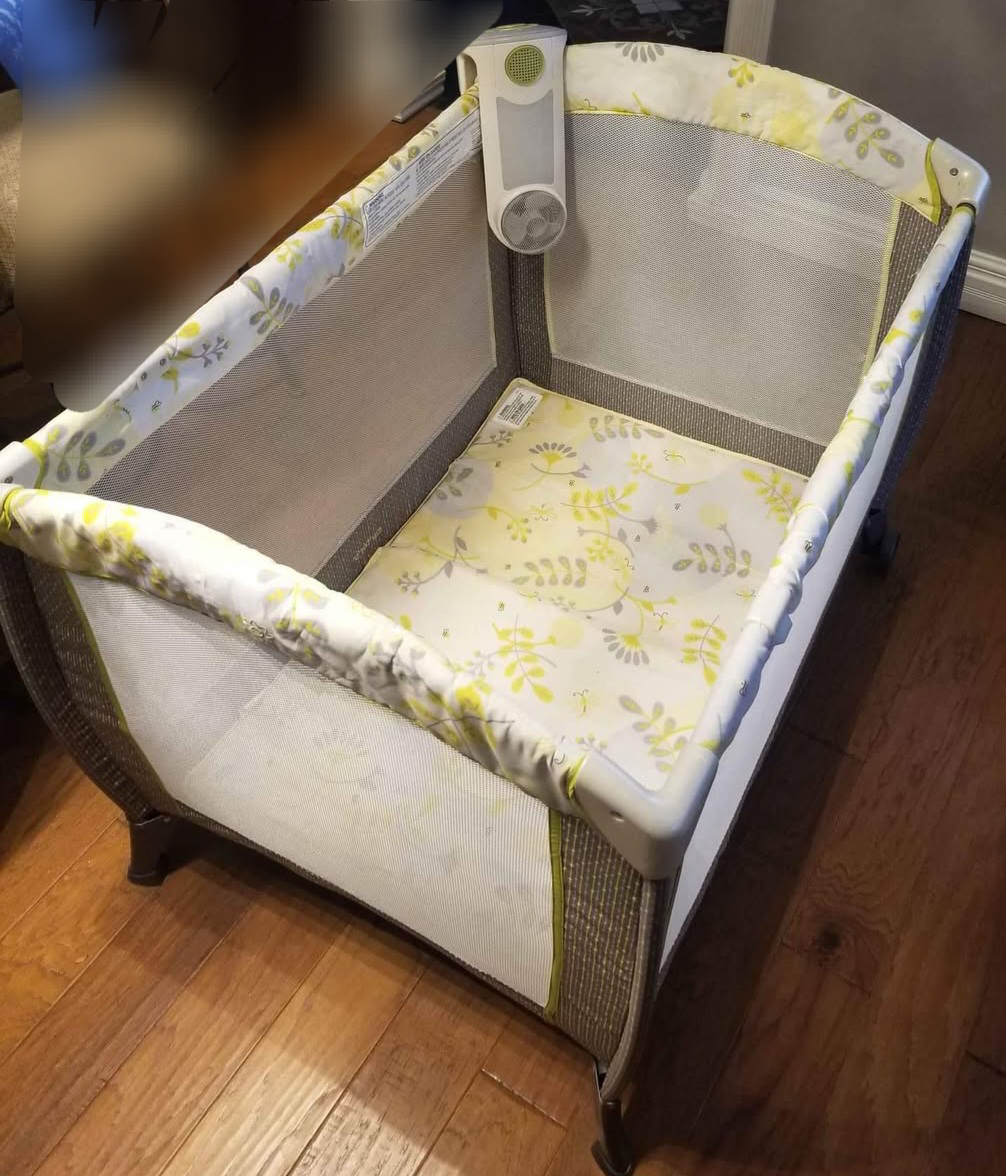 Carter's Portable Playard with Vibration