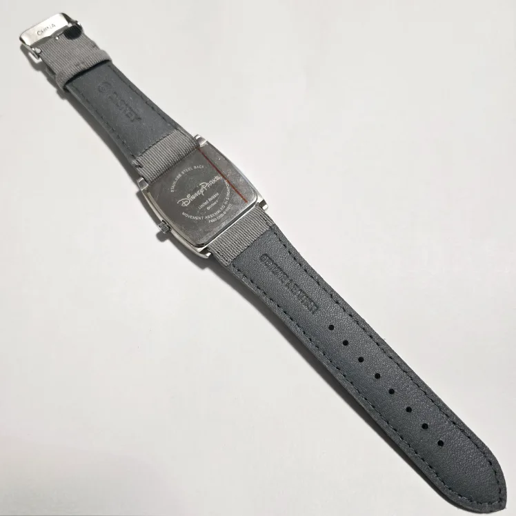 Disney Parks Mickey Mouse Limited Release Watch image indicator(8)