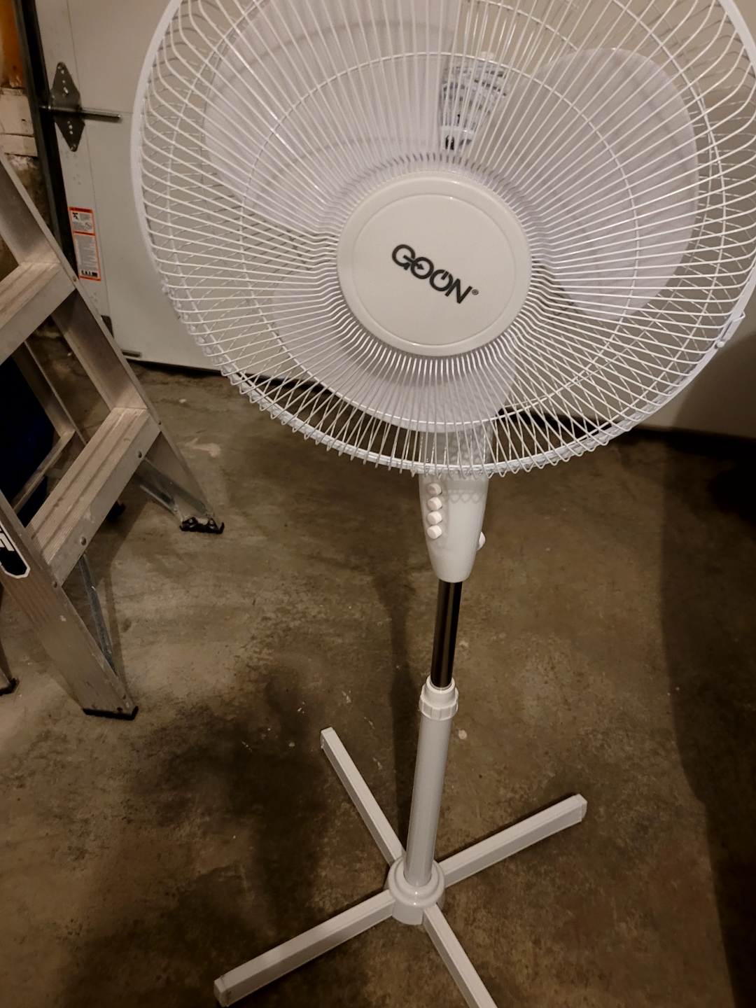 GOON Oscillating Stand Fan 💚 - photo 3
