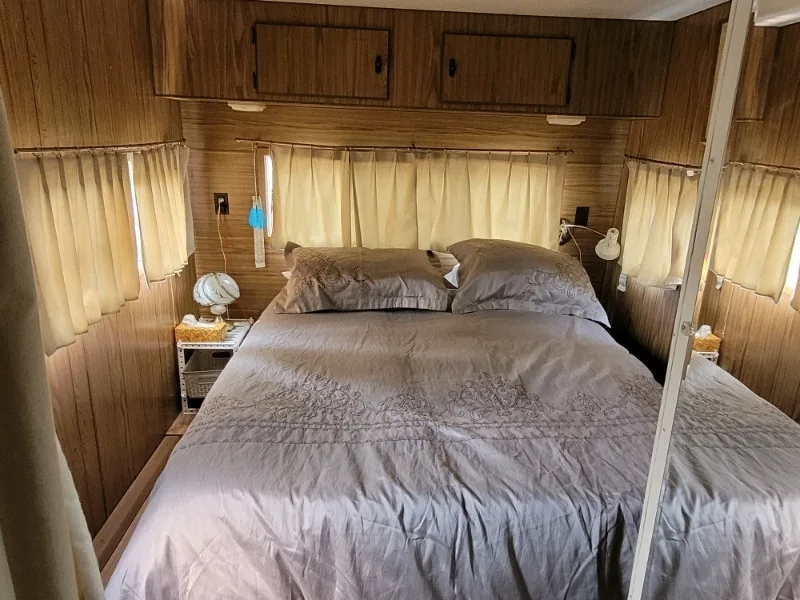 30 ft trailer with roof good condition image indicator(7)