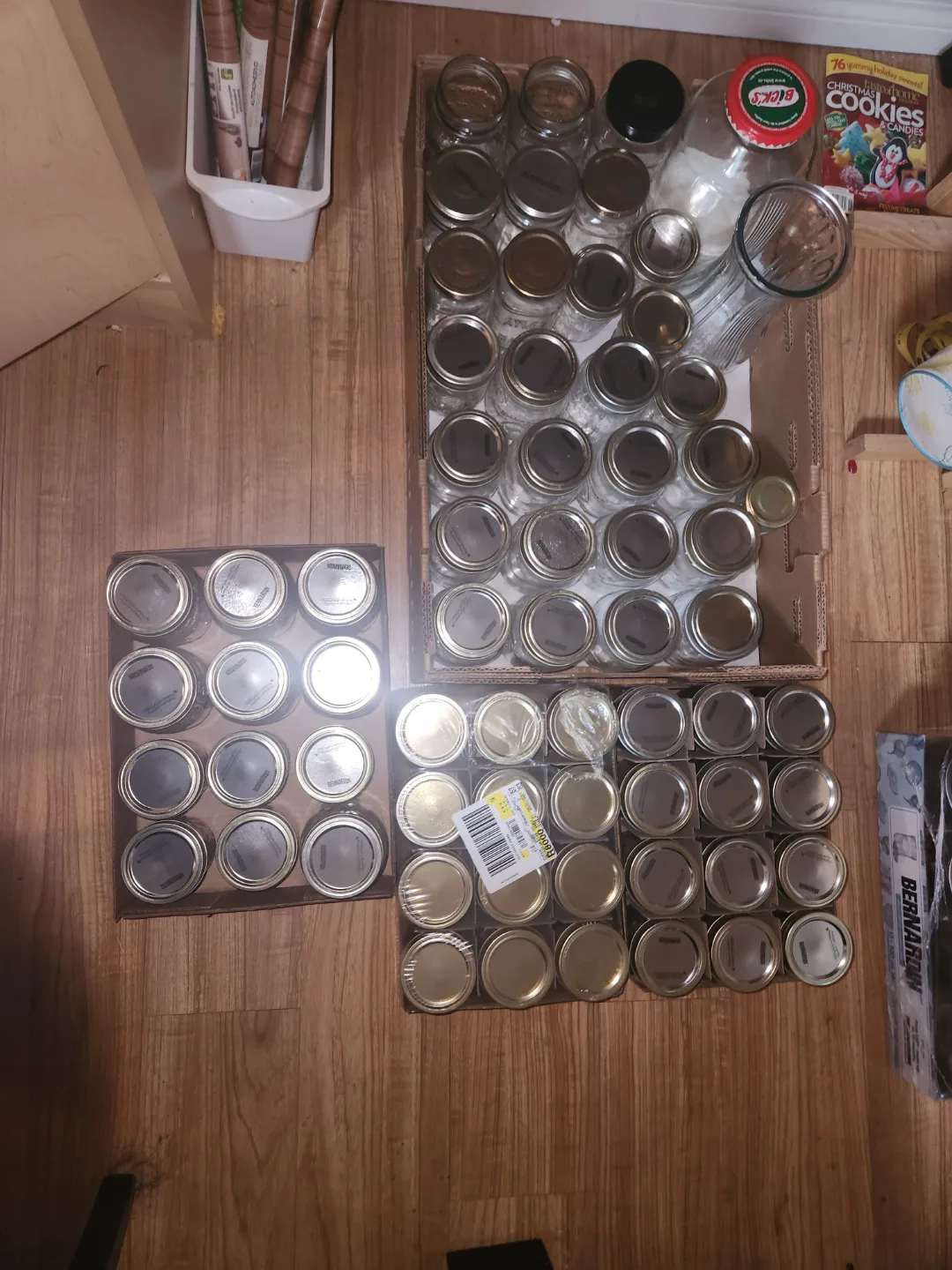 Mason Jars -500 ml- brand new lids and various jars thumbnail