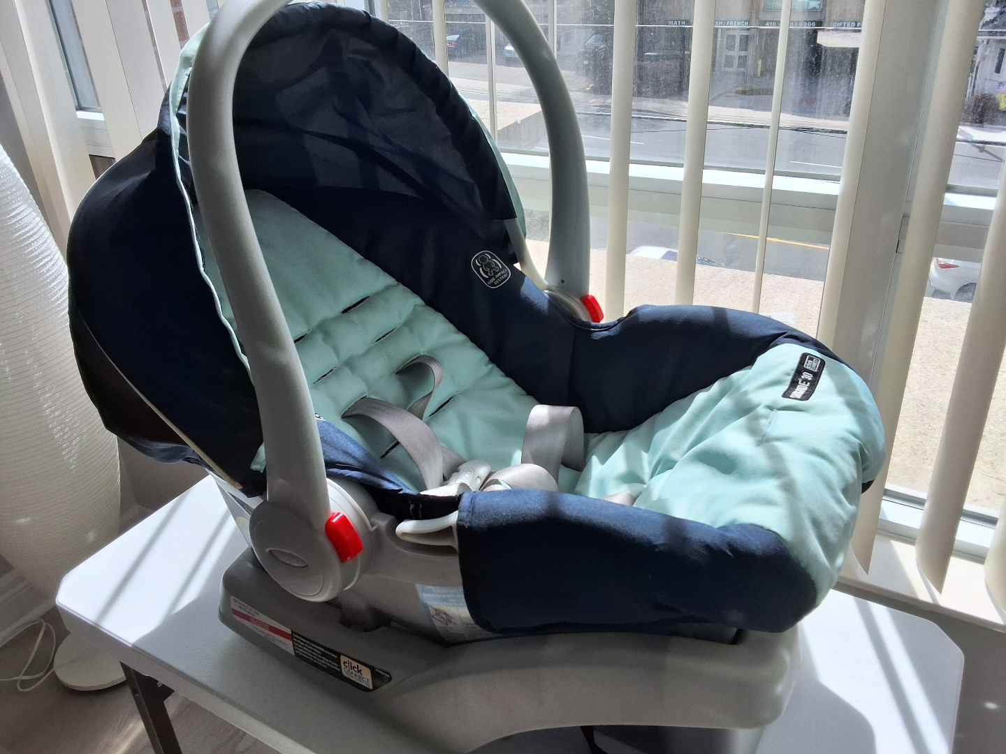 Snugride 30 Click Connect Infant Car Seat