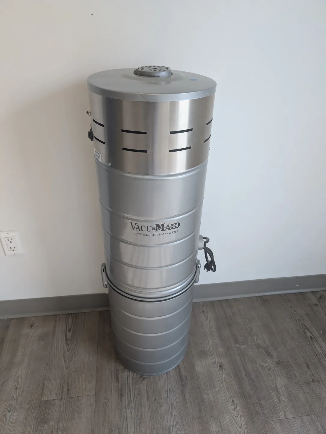 VacuMaid Central Vacuum System. Refurbished thumbnail