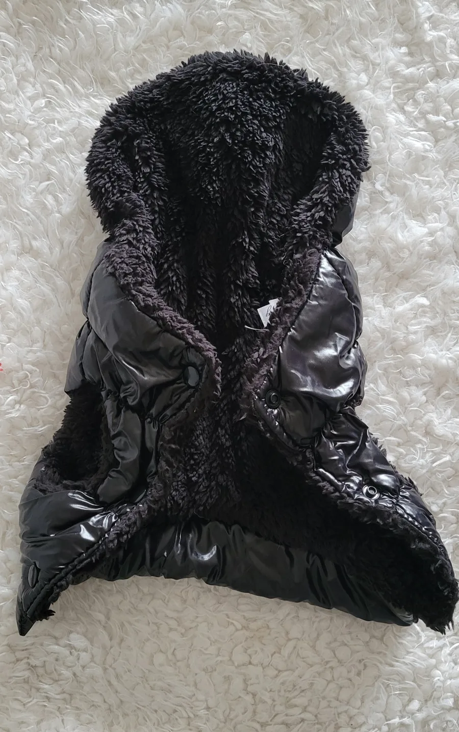 Bundle of Four Adorable Pet Clothes  12-15lbs 💚 image indicator(6)