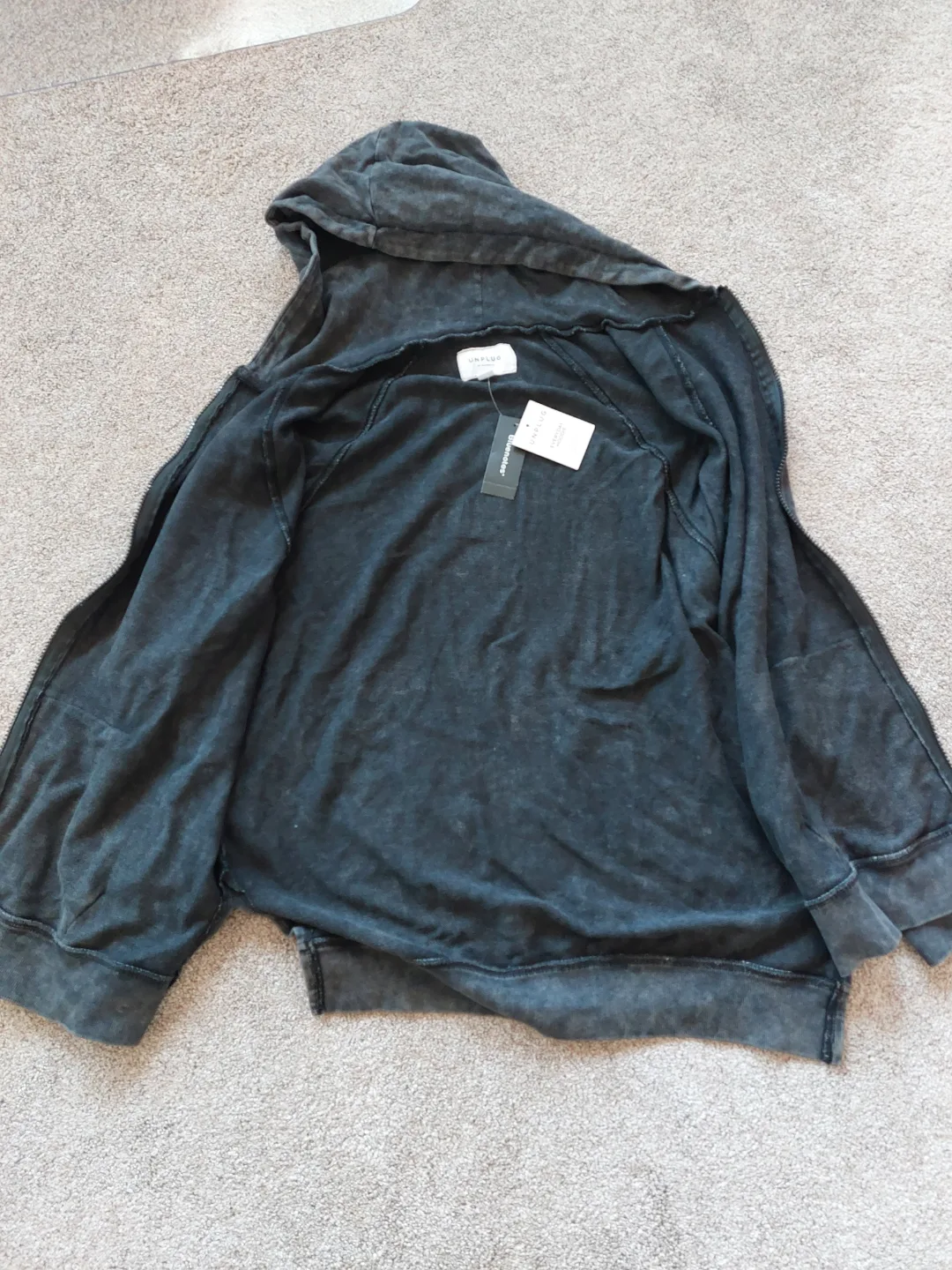 Brand New women's hoodie size S image indicator(5)