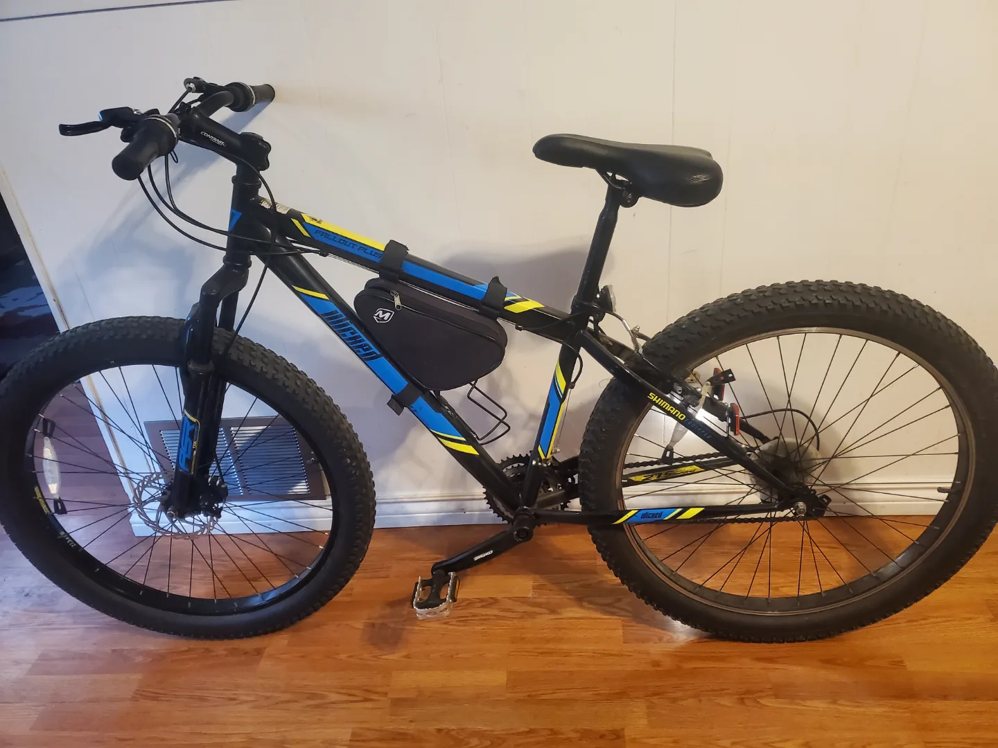MOUNTAIN BIKE thumbnail
