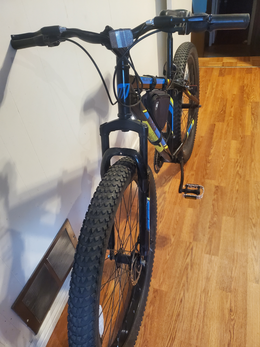 MOUNTAIN BIKE - photo 3