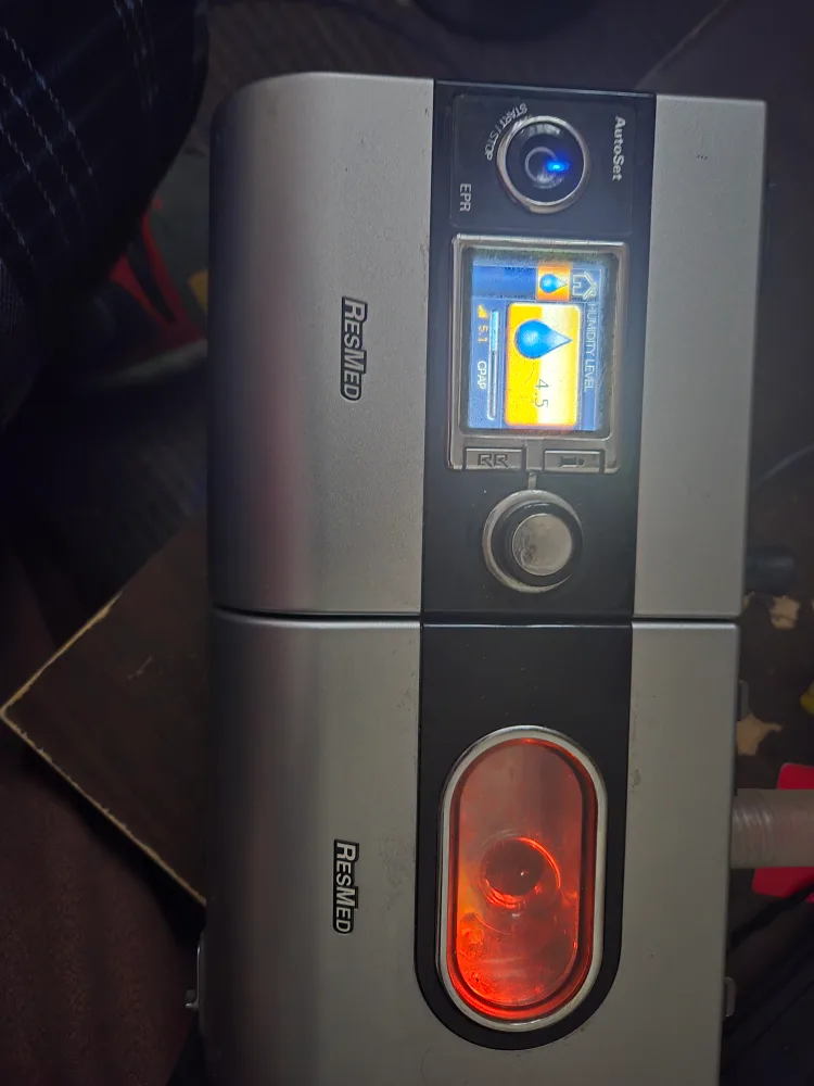 ResMed AutoSet CPAP Machine with Accessories image indicator(8)