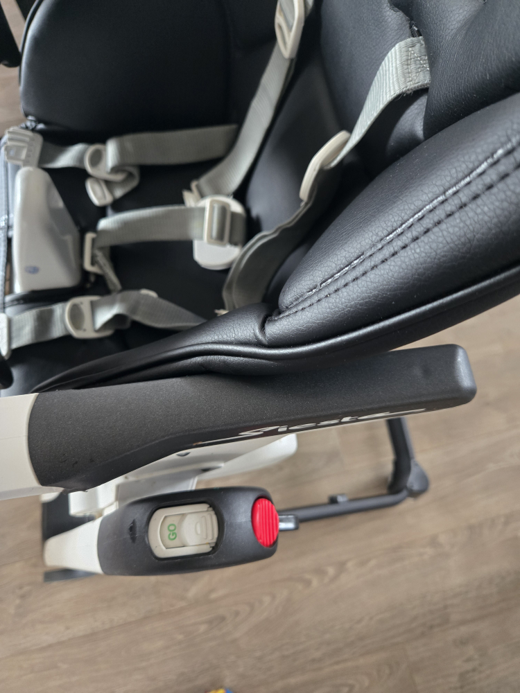 Peg Perego Siesta High Chair - Black - photo 4