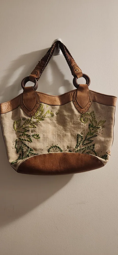 Uniquely Designed bohemian embroidered hobo bag image indicator(2)