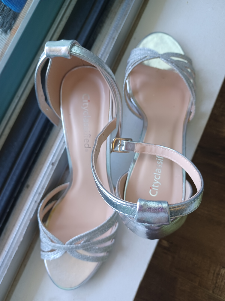 Silver Glitter Crystalized Heels Size 7.5