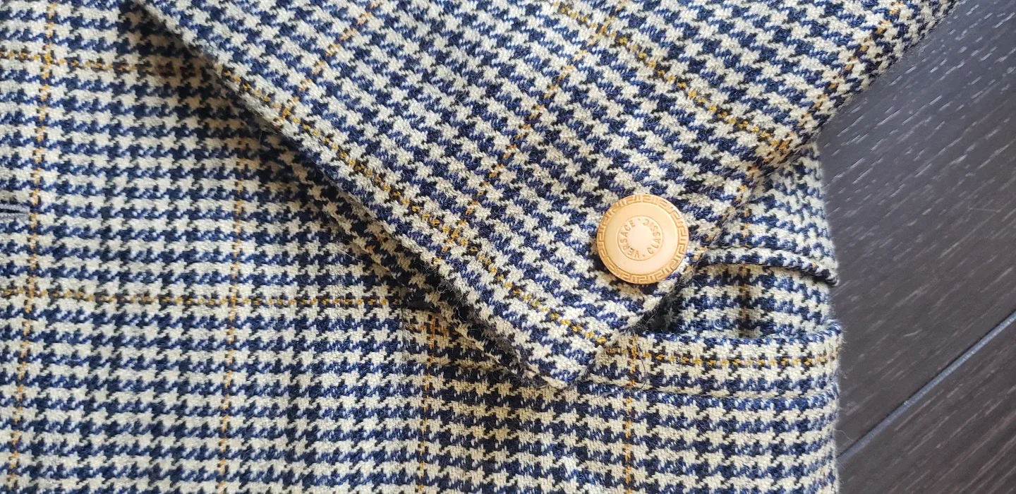 Vintage Versace Houndstooth Blazer - 80s Designer Gem image indicator(5)