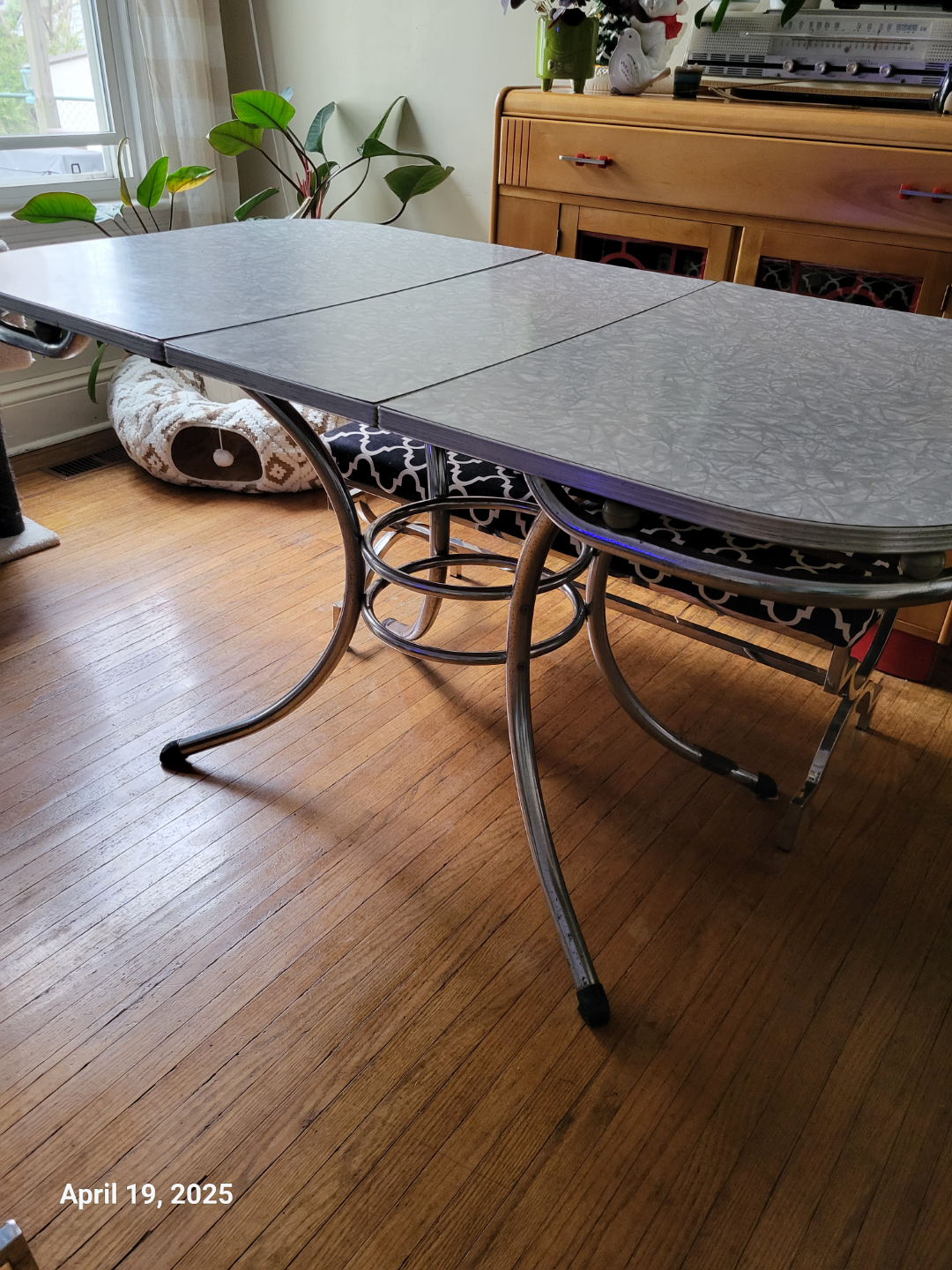Vintage Chrome and Formica Drop-Leaf Kitchen Table