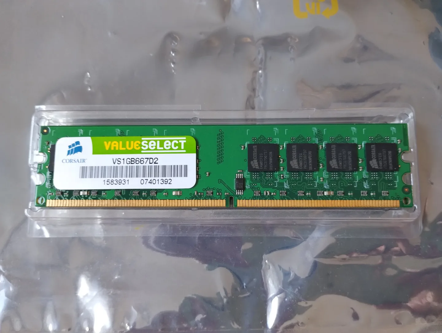 Corsair ValueSelect 1GB DDR2 RAM thumbnail