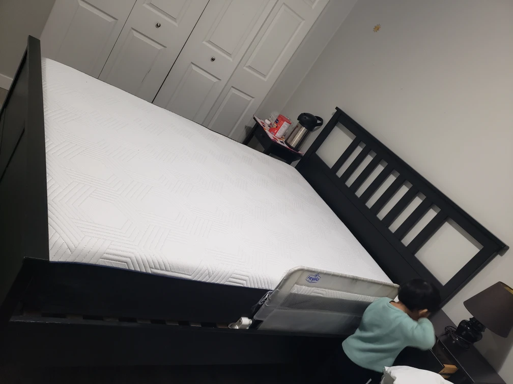 Queen Mattress and Frame Set with Left side drawer - photo 4