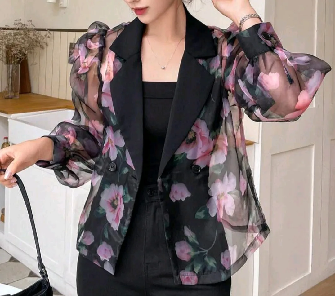 BRAND NEW Floral Sheer Blazer stunningly beautiful 😍Size S💚 image indicator(4)