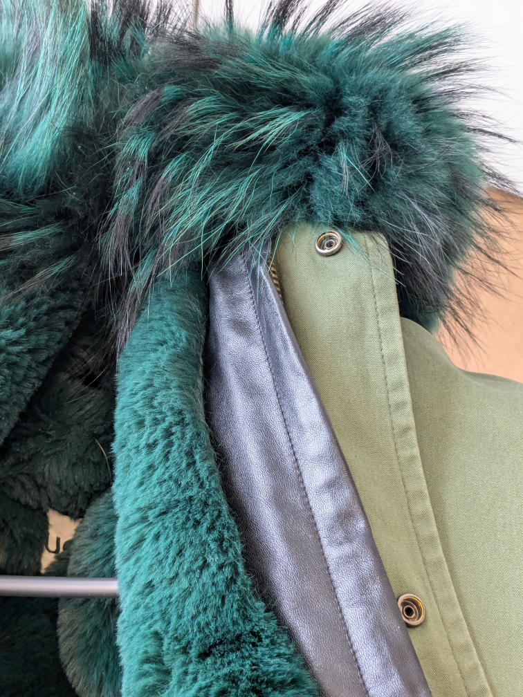 Duciē Green Parka with Teal Fur Trim - photo 4