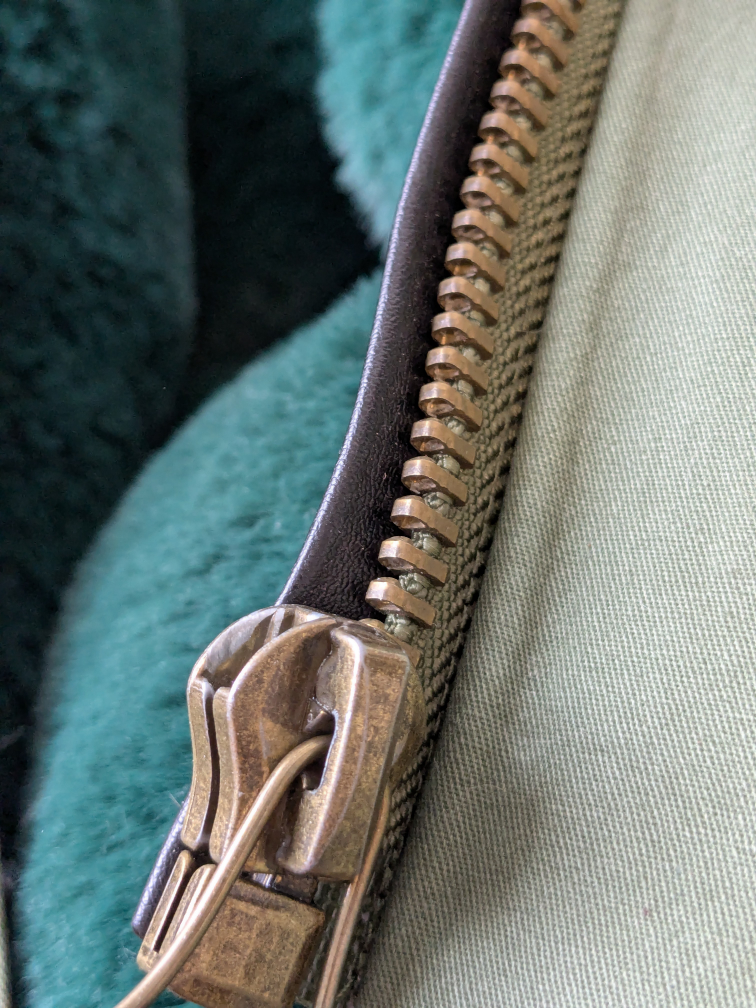 Duciē Green Parka with Teal Fur Trim - photo 5