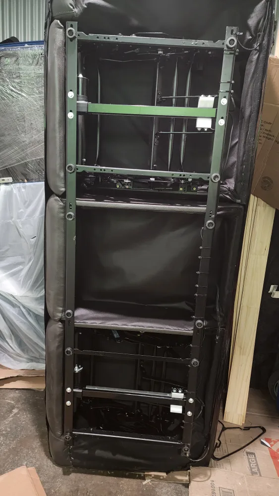 Reclining Leather Sofa and Loveseat Set image indicator(4)