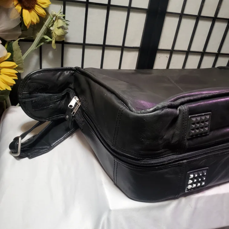 CANYON OUTBACK BLACK LEATHER TRAVEL BAG/WEEKEND BAG image indicator(6)