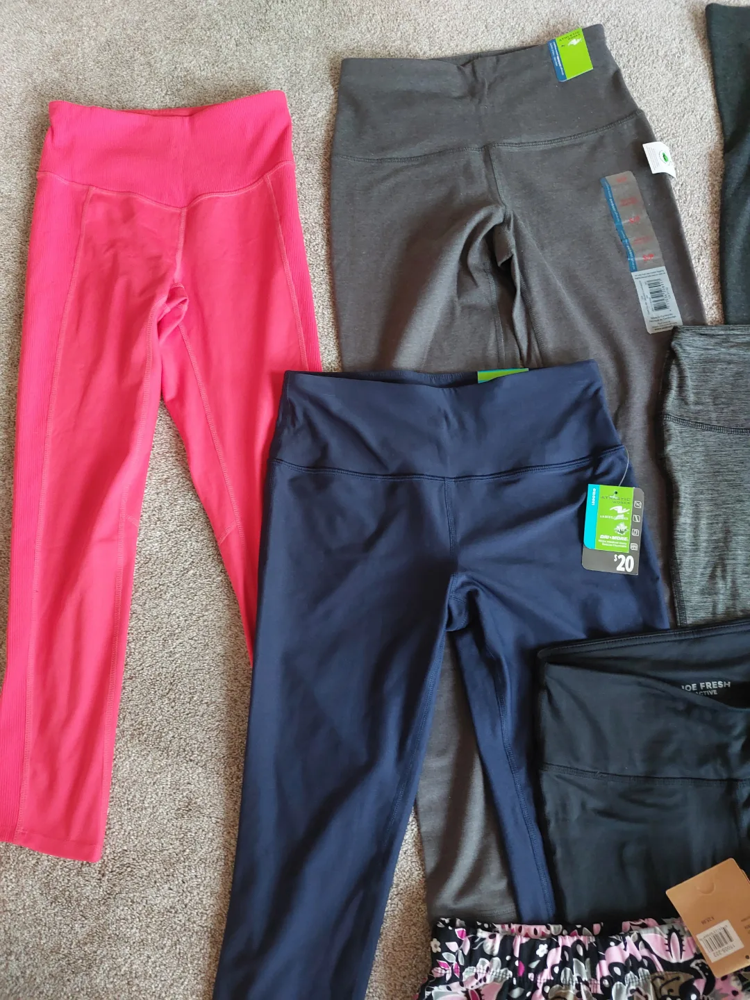 BNWT women's leggings size XS/S image indicator(4)