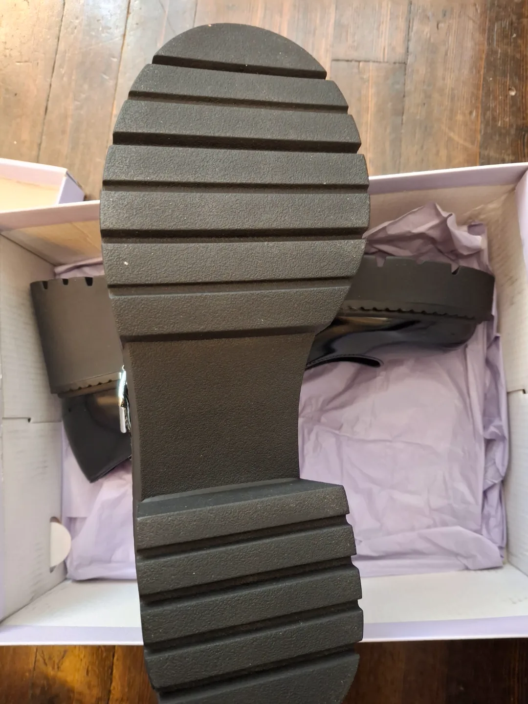 Mary Jane's size 10 new image indicator(4)