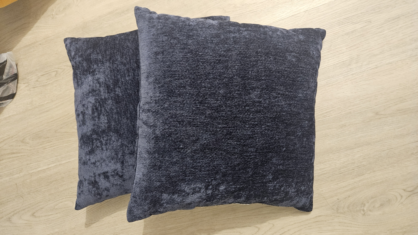 assorted Throw Pillows - photo 3