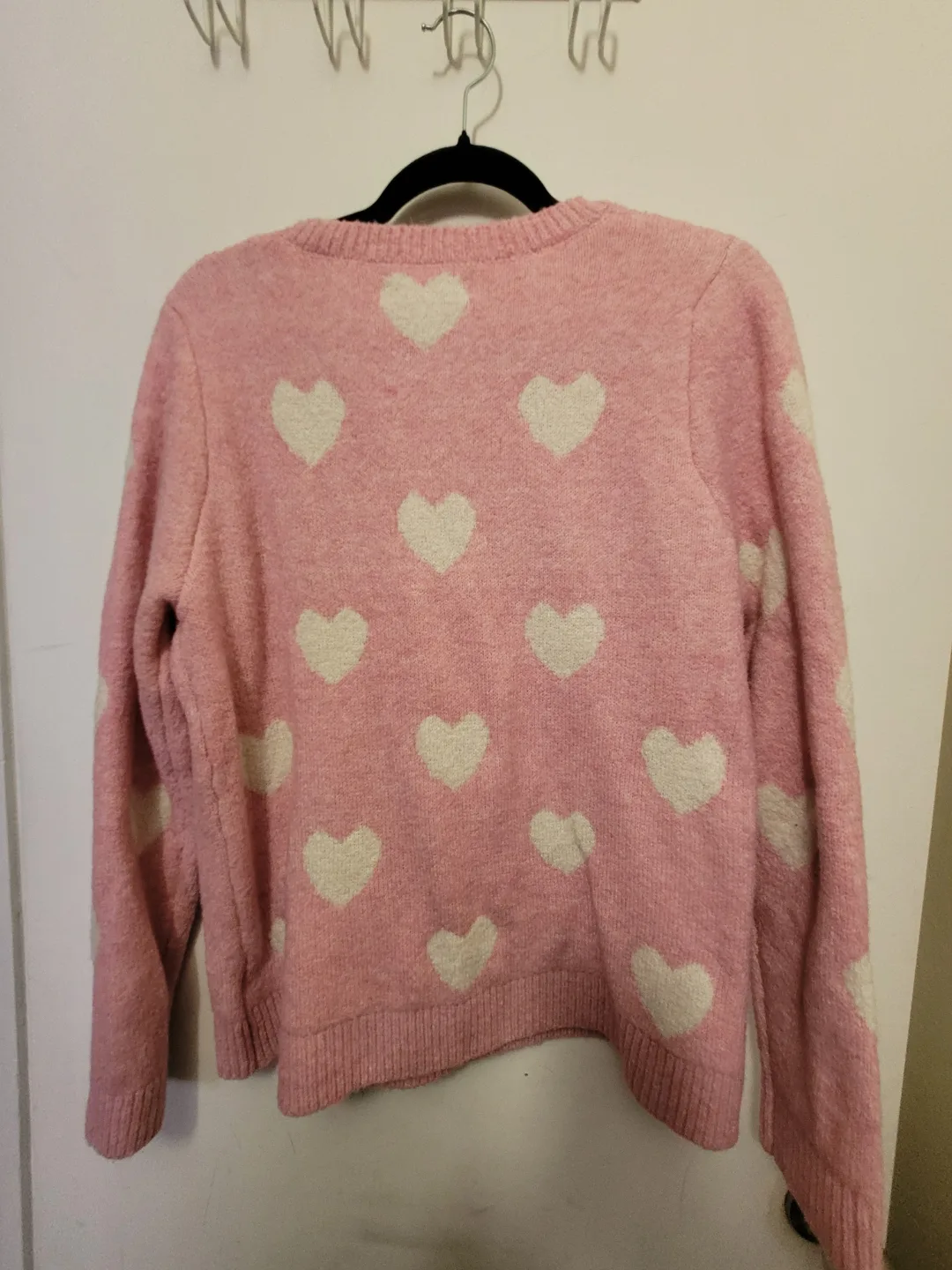 Pink Heart Sweater image indicator(2)