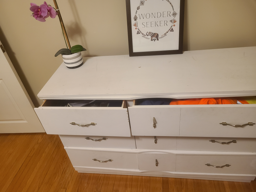 White Six-Drawer Dresser - photo 4