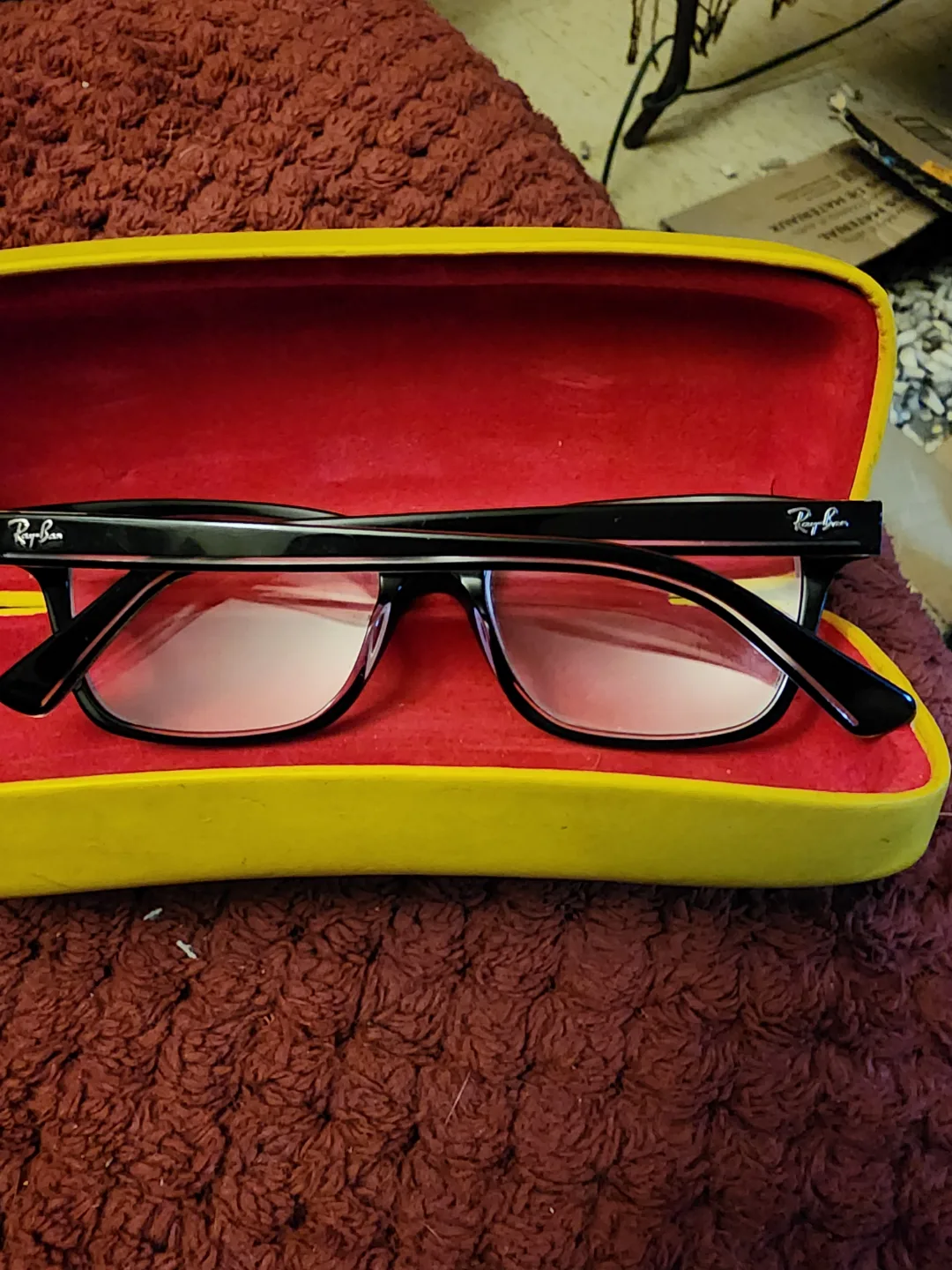 Ray-Ban Eyeglasses with Case image indicator(2)