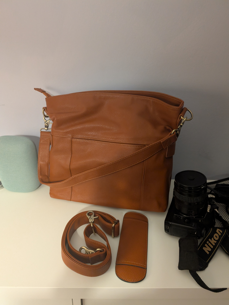 Johansen camera bag with shoulder strap - photo 3