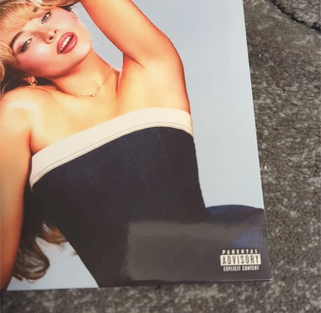 Sabrina Carpenter Espresso -Brown 7 inch Vinyl new image indicator(6)