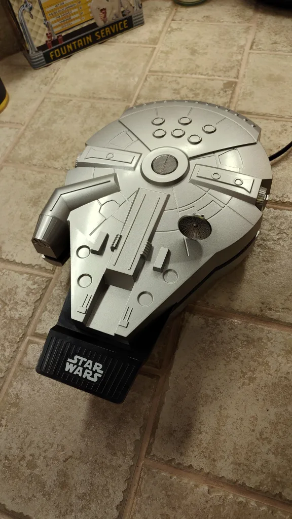 Star Wars Millennium Falcon Waffle Maker image indicator(2)