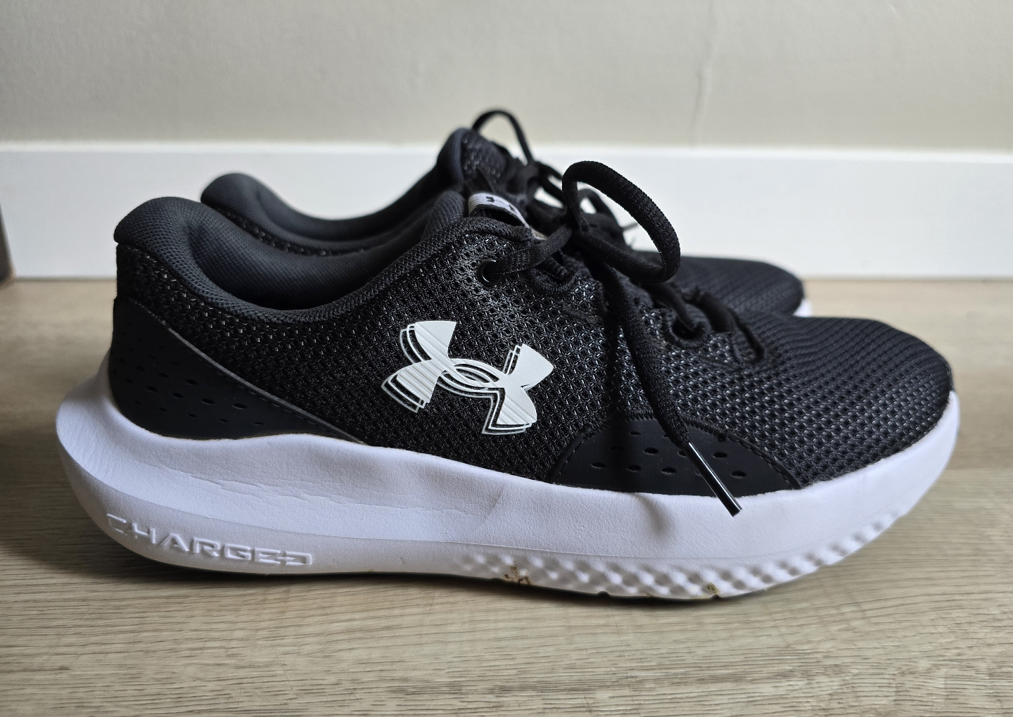 Women's UA Shoes 8.5 - photo 4