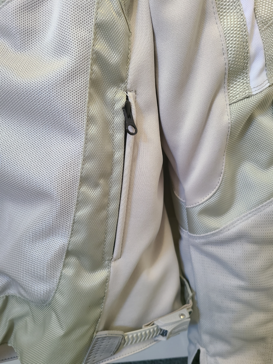 Women's Motorcycle Jacket - photo 3