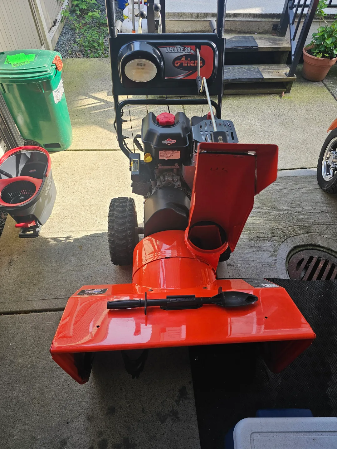 Ariens Deluxe 30 306cc Snow Blower image indicator(7)