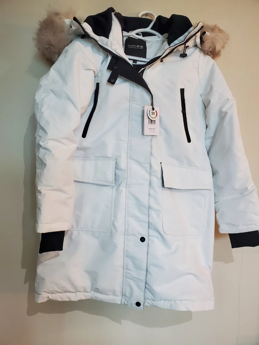 New NOIZE Women's White Winter Parka for cold weather -30 C thumbnail