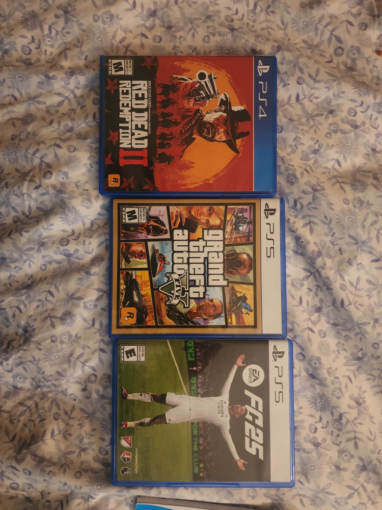 PlayStation 5 slim 1tb storage with 3 Games - photo 3